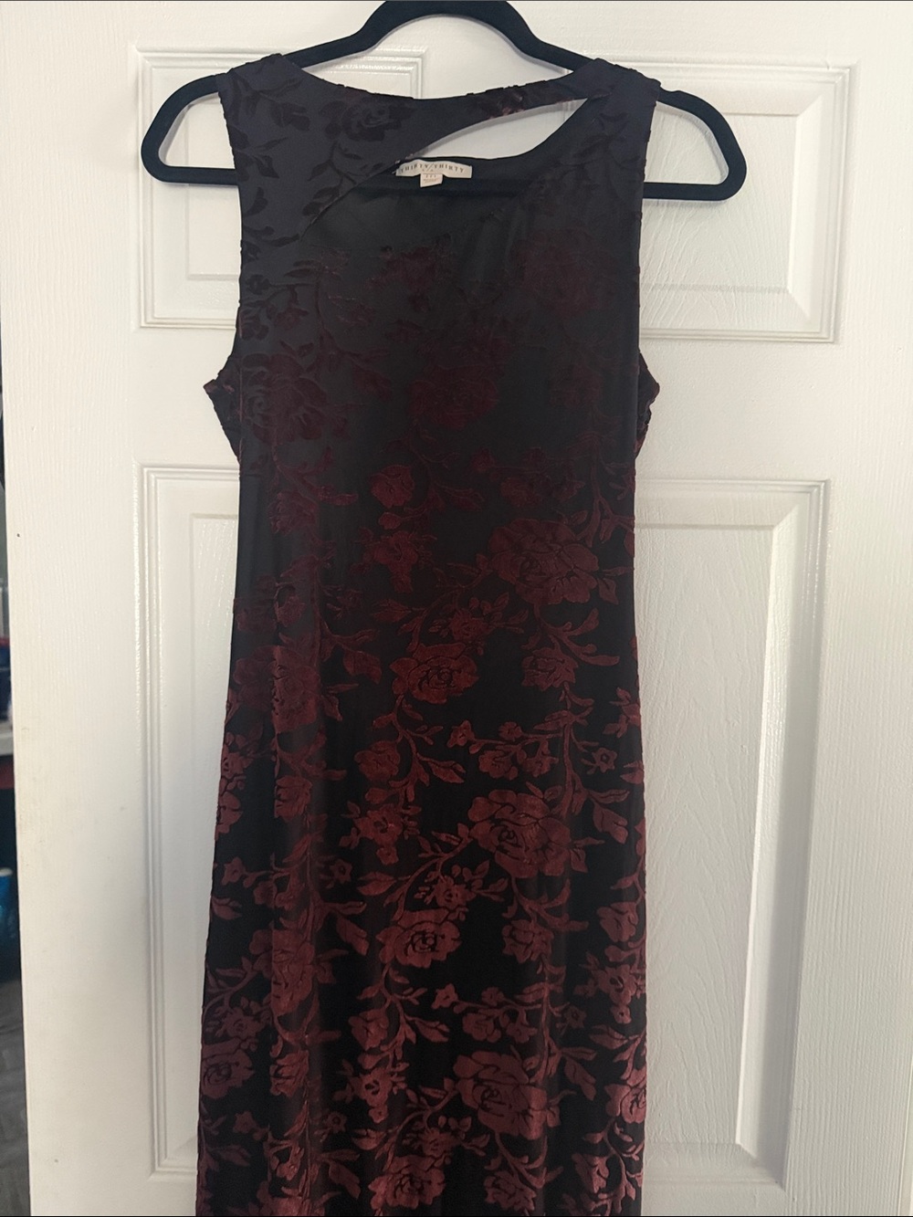 Sleeveless Burgundy Floral Velvet Dress